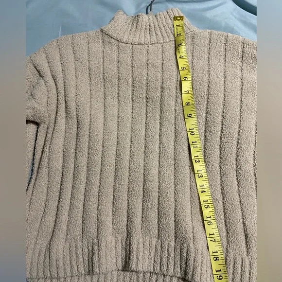 🔥🔥Pink Rose Preppy Creamy Brown Cropped 90’s Soft Turtle Neck Sweater - Picture 2 of 6